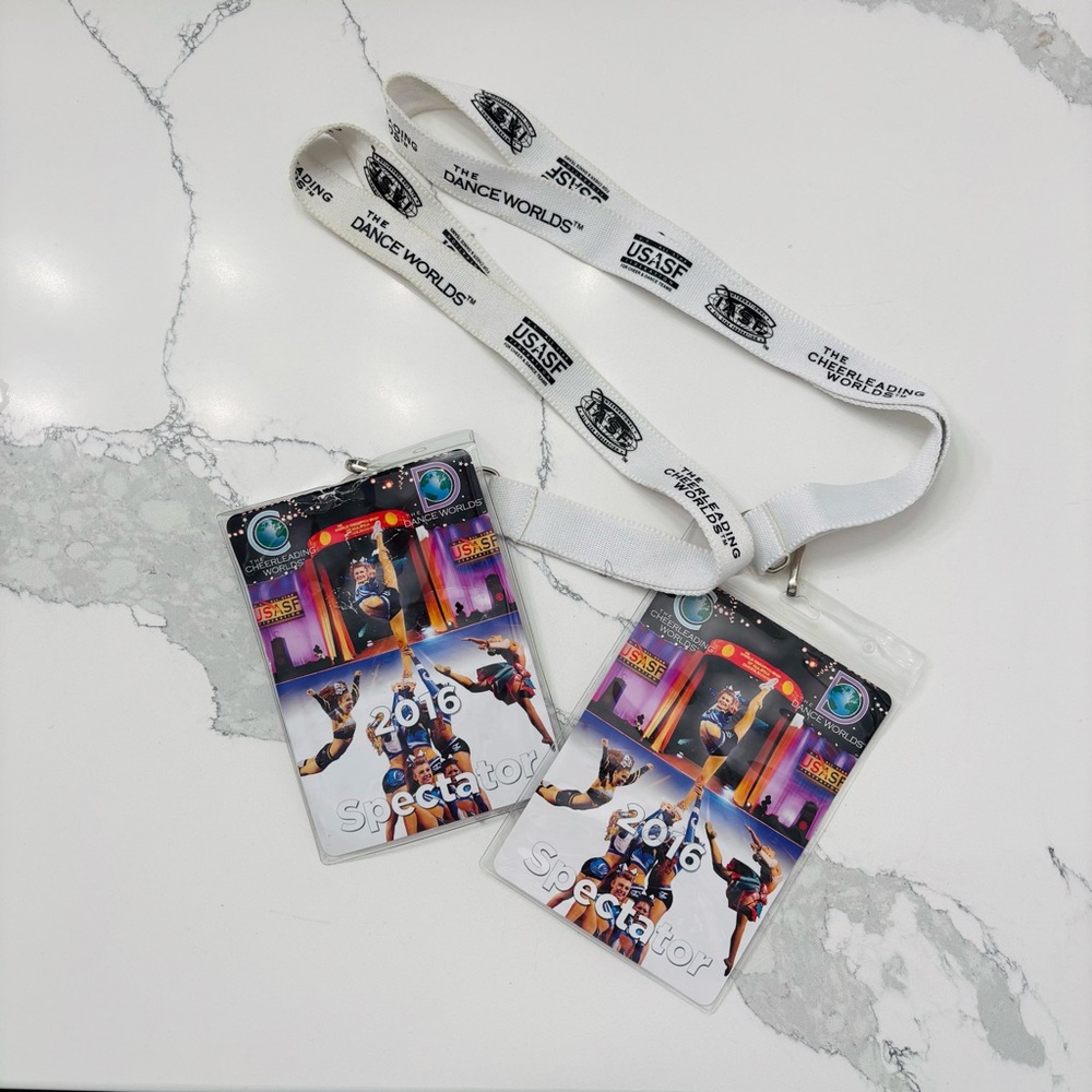 2016 USASF The Cheerleading Worlds White Spectator Lanyard and ID Pocket, 2 ct.